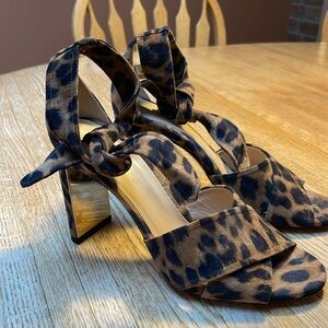 New without tags Marion Parke suede animal print sandals size 9